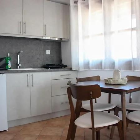 Pari House
