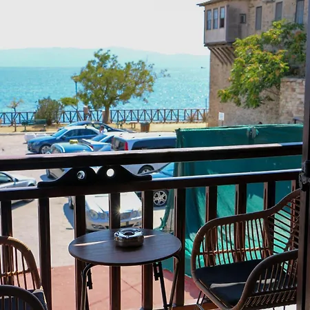 Pari House Апартаменты Уранополис